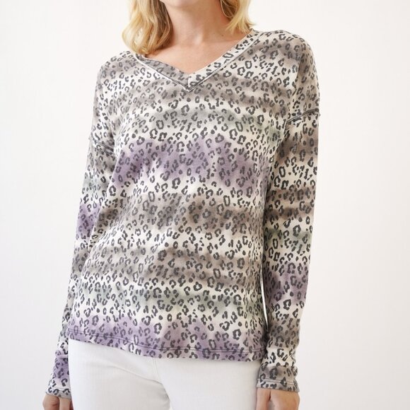 MYSTREE Leopard Print V-Neck Long Sleeve Top, Neutral & Purple Ombre Animal - Picture 1 of 7